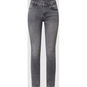 Slim fit jeans met labelpatch, model 'Celia'