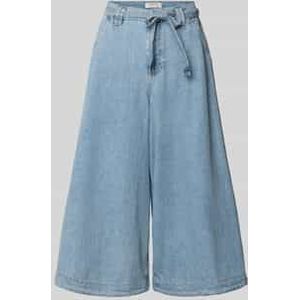 Wide fit jeansculotte met strikceintuur, model 'Scarla'