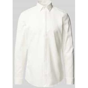 Super slim fit smokingoverhemd met kentkraag