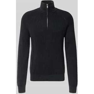 Gebreide pullover met ribboorden