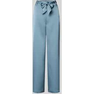 Broek met wijde pijpen en strikceintuur