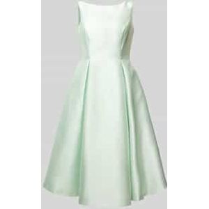 Cocktailjurk met stolpplooien