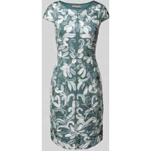 Knielange cocktailjurk met all-over stitchings