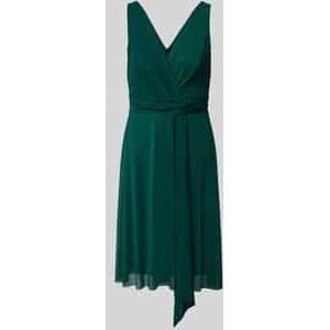 Cocktailjurk met V-hals