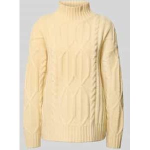 Oversized wollen pullover met kabelpatroon en geribde opstaande kraag - curated by Maja Weyhe