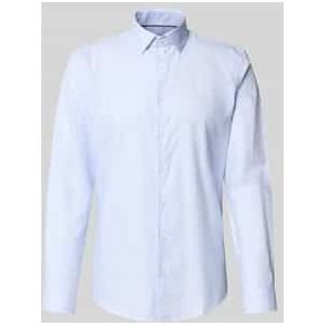 Slim fit zakelijk overhemd met knoopsluiting