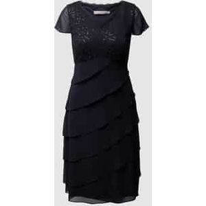 Cocktailjurk van kant en chiffon