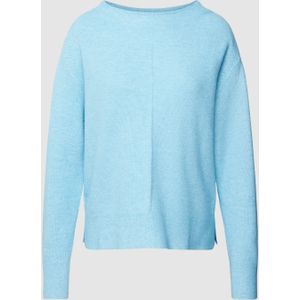 Gebreide pullover met siernaden