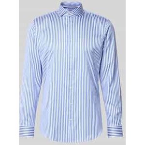 Slim fit zakelijk overhemd met haaikraag