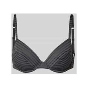 Beha met streepmotief