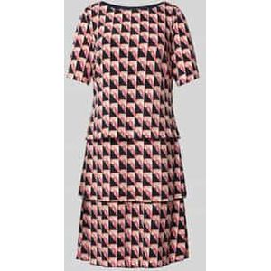 Knielange jurk in laagjeslook