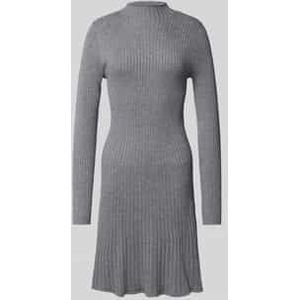 Licht uitlopende gebreide jurk van viscosemix, model 'NANCY'