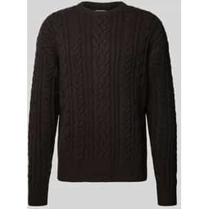 Gebreide pullover met kabelpatroon