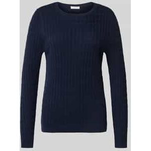Gebreide pullover met kabelpatroon