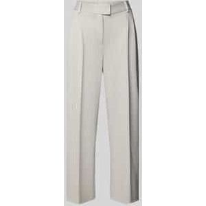 Stoffen broek met achterzakken en persplooien