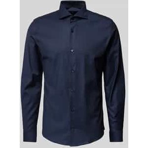 Slim fit zakelijk overhemd met haaikraag, model 'Pares'