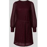 Getailleerde vrijetijdsjurk in kantlook, model 'BECCA'