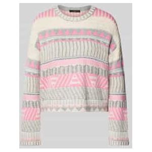 Gebreide pullover met extra brede schouders