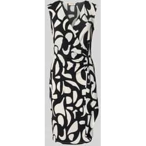 Knielange cocktailjurk in wikkellook