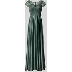 Getailleerde avondjurk met kant en siersteentjes