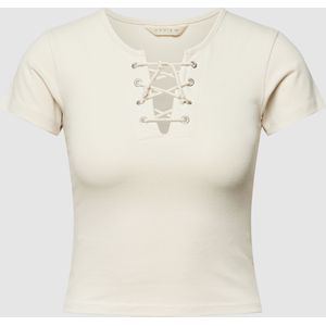 Kort T-shirt met V-hals en vetersluiting