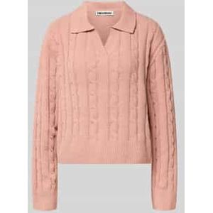 Gebreide pullover met V-hals en platte kraag