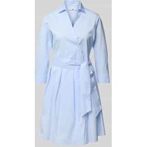 Knielange overhemdjurk met strikceintuur, model 'JULE'