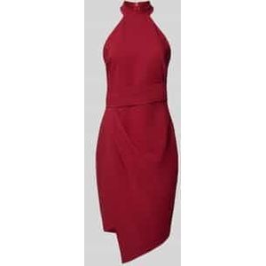 Cocktailjurk in mouwloos design