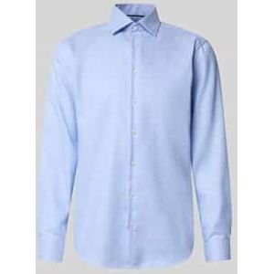 Regular fit zakelijk overhemd van katoen met kentkraag