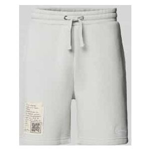 Korte regular fit sweatshorts met labelpatch