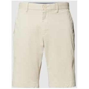 Straight leg korte chino met achterzakken, model 'HARLEM'