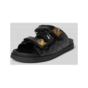 Slippers van leer met klittenband, model 'SCHMONA'