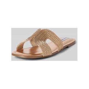 Slippers met brede schachtbrug, model 'ZARNIA'