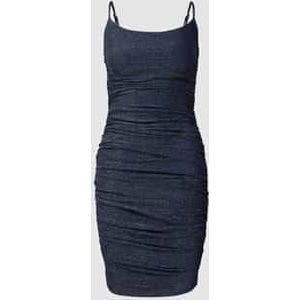 Cocktailjurk met boothals