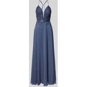 Avondjurk met gehaakt kant