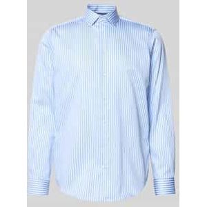 Regular fit zakelijk overhemd van katoen met kentkraag