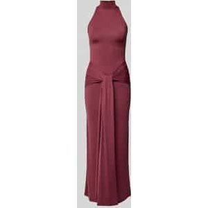 Slim fit avondjurk met col, model 'Isadora'