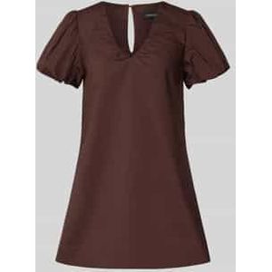 Cocktailjurk met V-hals