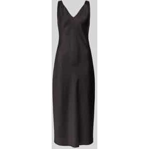 Midi-jurk met V-hals, model 'Qova'