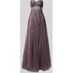 Avondjurk in off shoulder-look