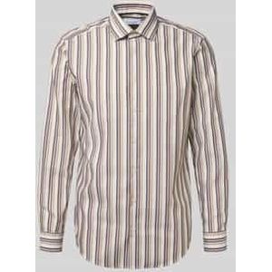 Regular fit zakelijk overhemd van katoen met kentkraag