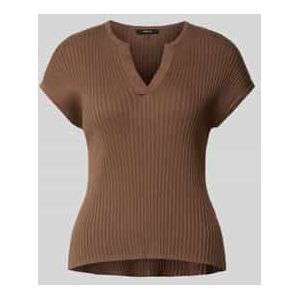 T-shirt met V-hals, model 'Polinna'