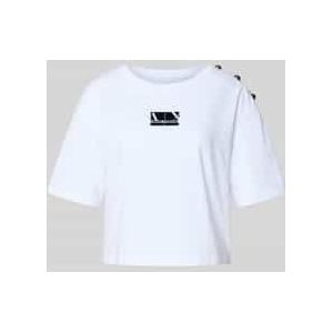 T-shirt met labelprint en sierknopen