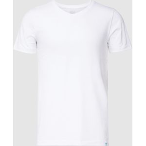 T-shirt met V-hals, model 'Long Life Cotton T-shirt'