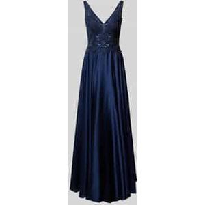 Avondjurk met gehaakt kant