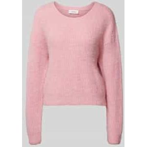 Gebreide pullover met ribboorden