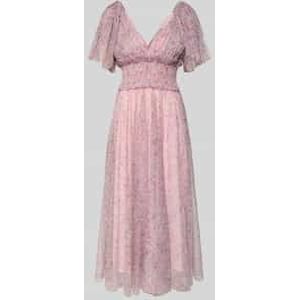 Knielange cocktailjurk met V-hals