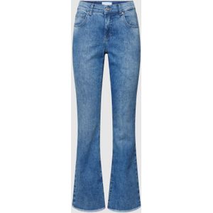 Flared cut jeans in 5-pocketmodel, model 'LENI'