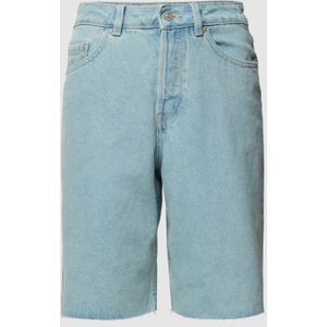 Korte jeans met gerafelde boorden