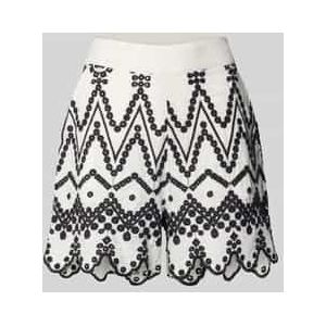 Korte broek met stitchings en golvende zoom